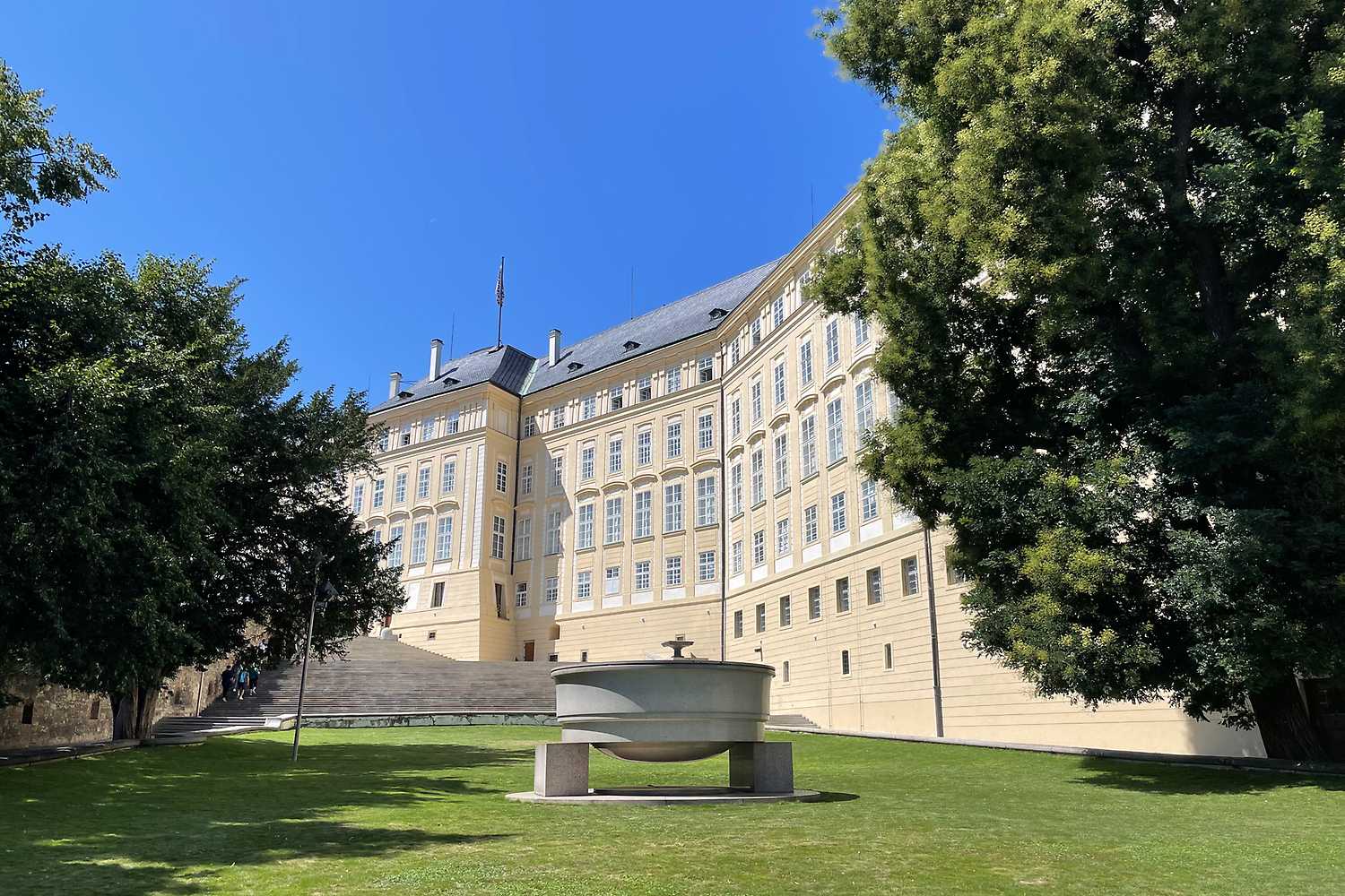 Couráme se kouzelnými zahradami Pražského hradu