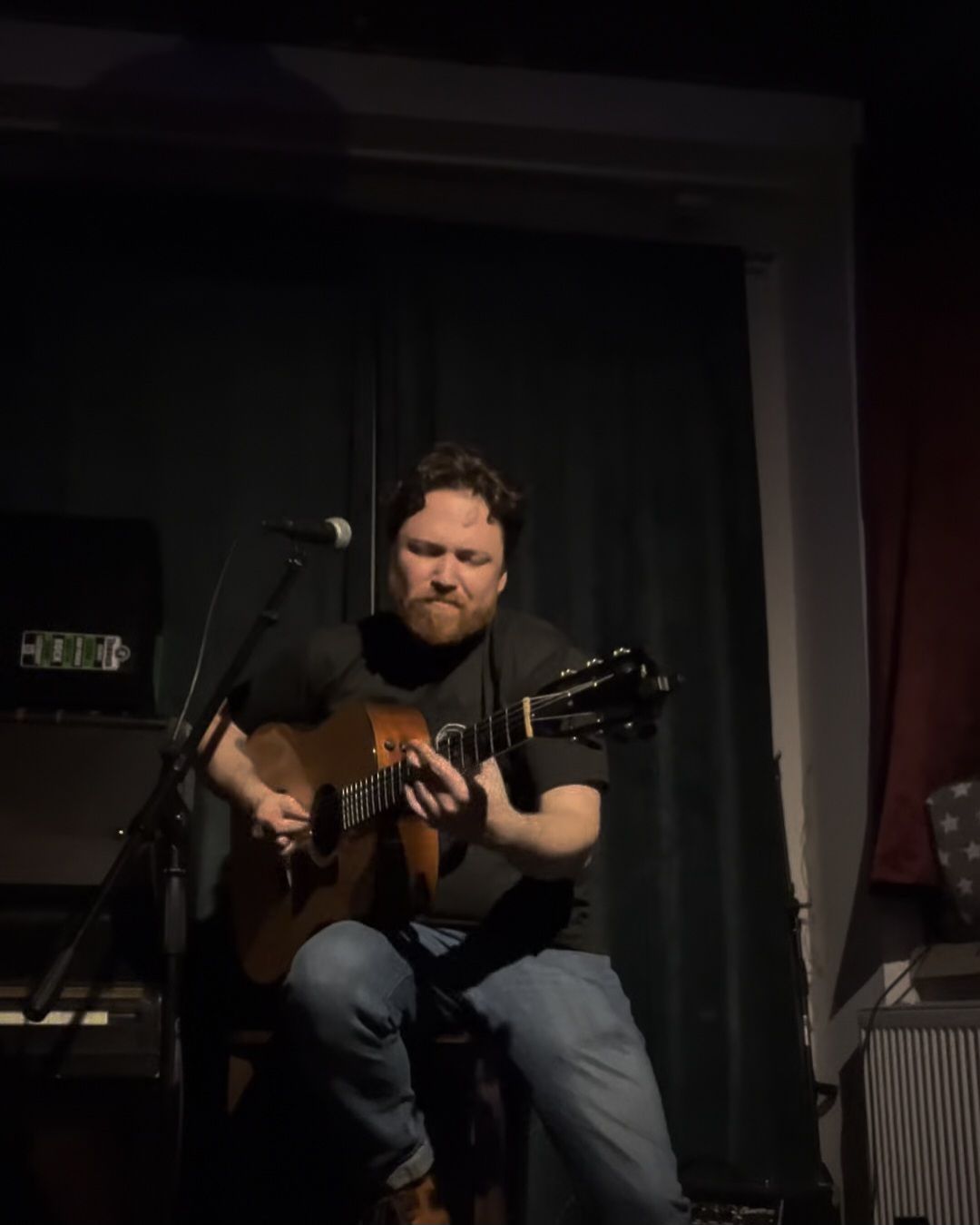 HUNGRY GHOST LIVE Guille Acosta & Dan McCombe