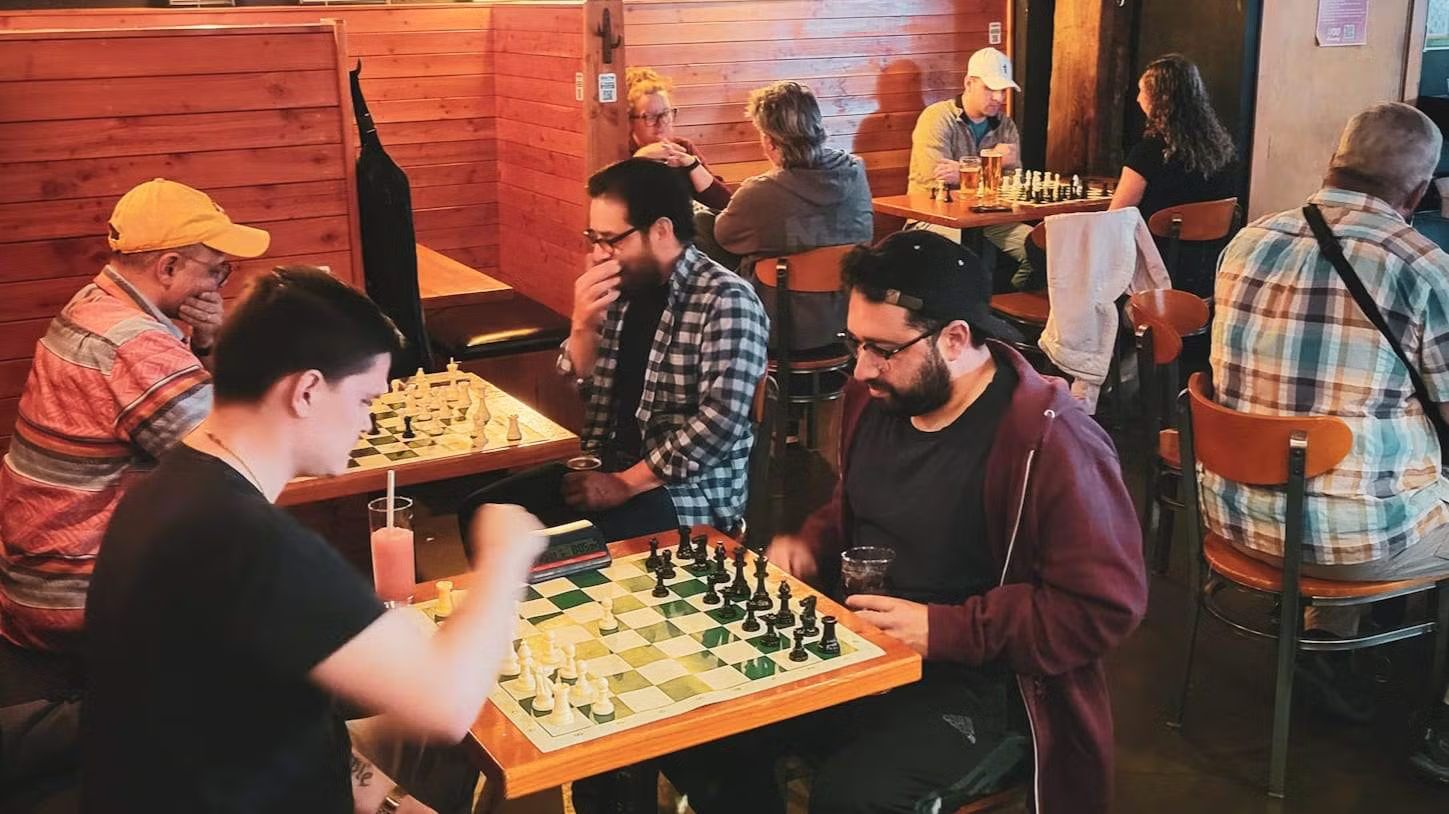 Lazy Days Brewing Chess Night