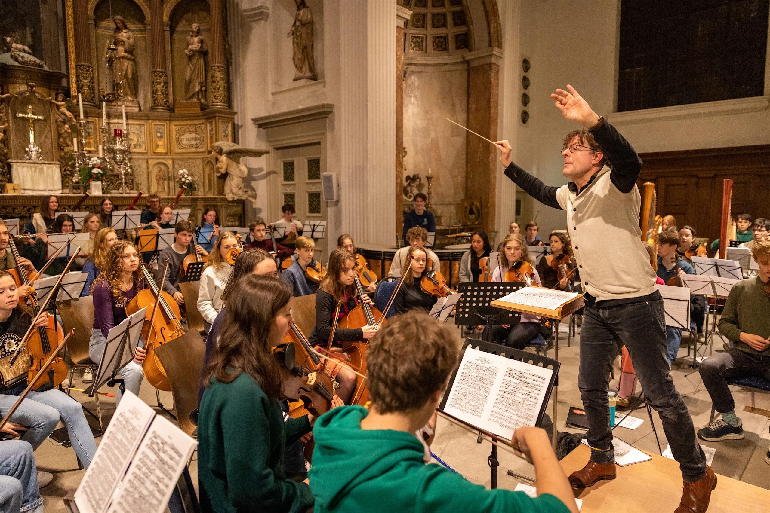 Amersfoort Jeugd Orkest (AJO) o.l.v. Rolf Buijs met Solist Oene van Geel