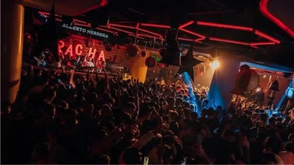 Thursday Pacha(Free pass till 01:30)GUEST LIST KAZU