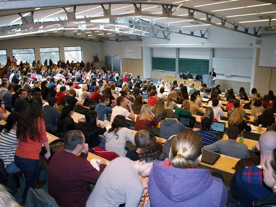 Inštruktáž k odovzdávaniu záverečných prác 2025