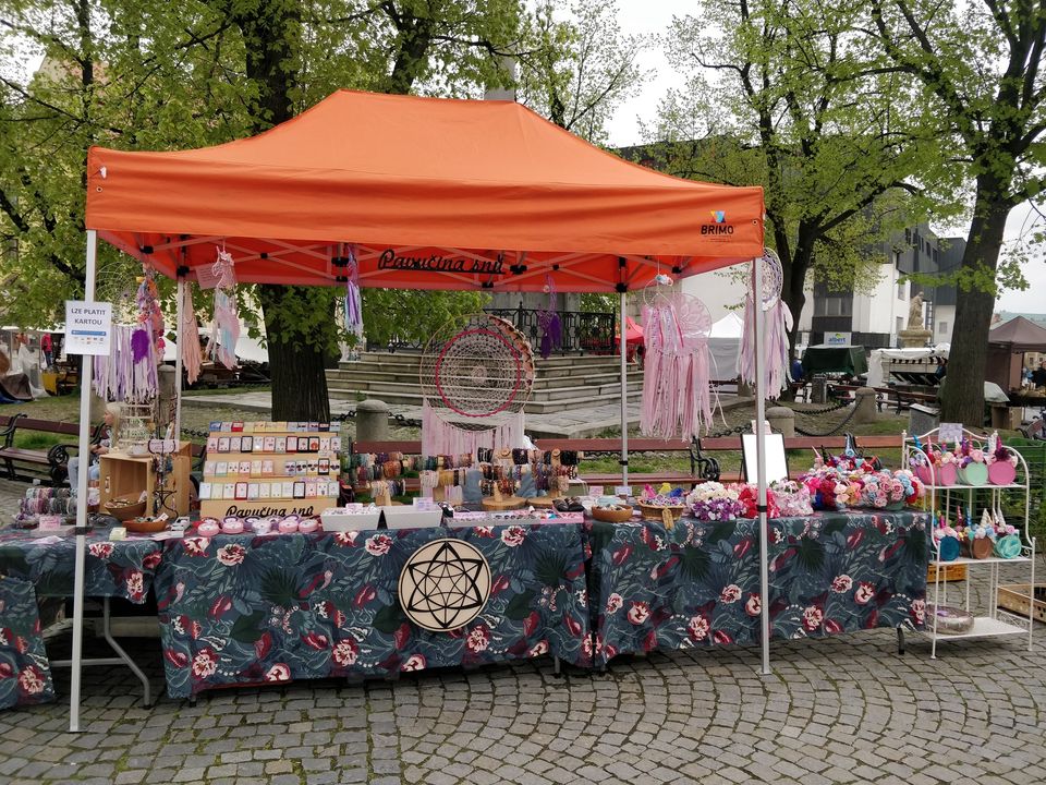 Prodáváme na letišti Brno-Medlánky na Dětském dnu