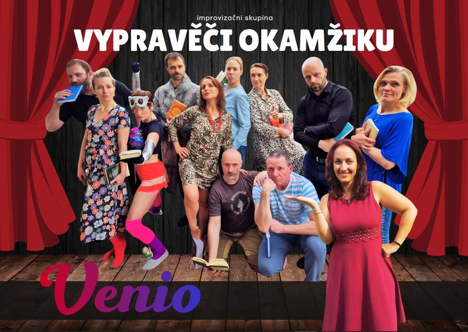 Improvizační longformové vystoupení skupiny VYPRAVĚČI OKAMŽIKU