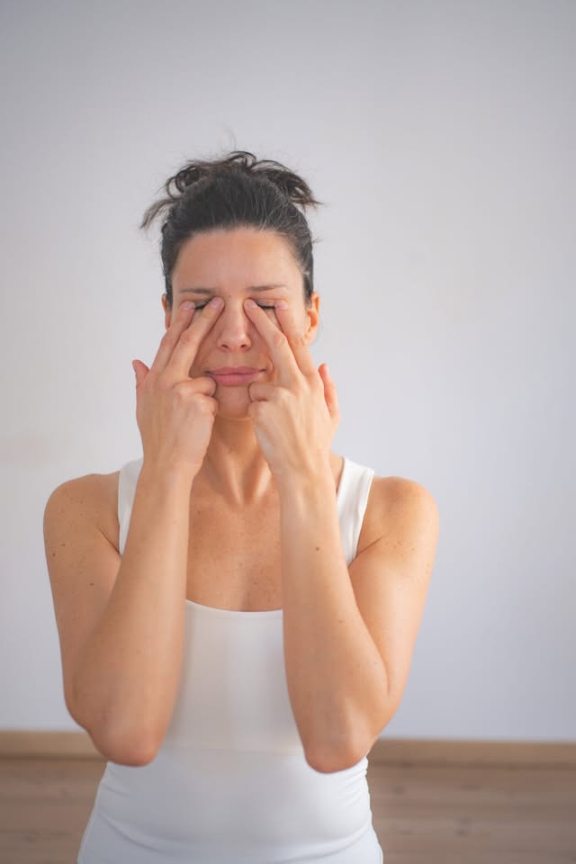 JOGA A FACE-LIFT