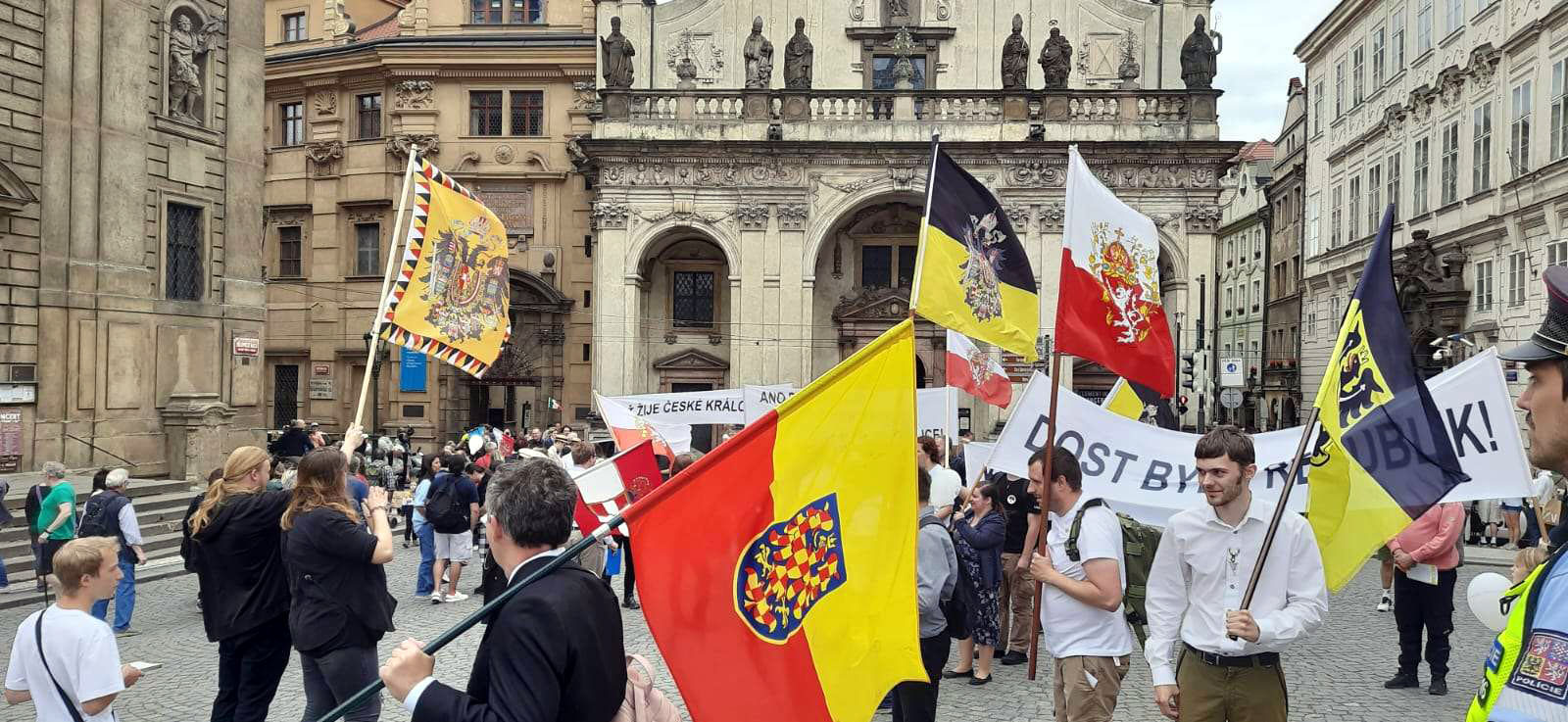 Pochod pro monarchii