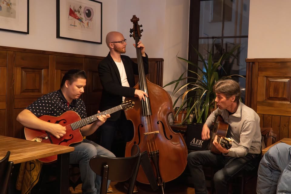 Django Always - večery s živou hudbou 🎶 live music evenings