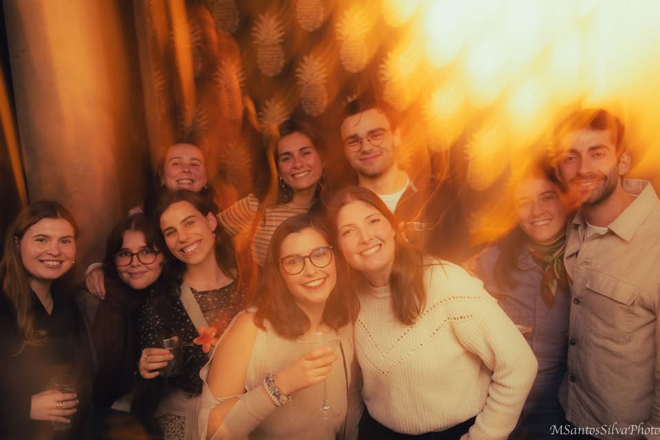 MAKE LOCAL & INTERNATIONAL FRIENDS - SOCIALISE- MUSIC & DJ