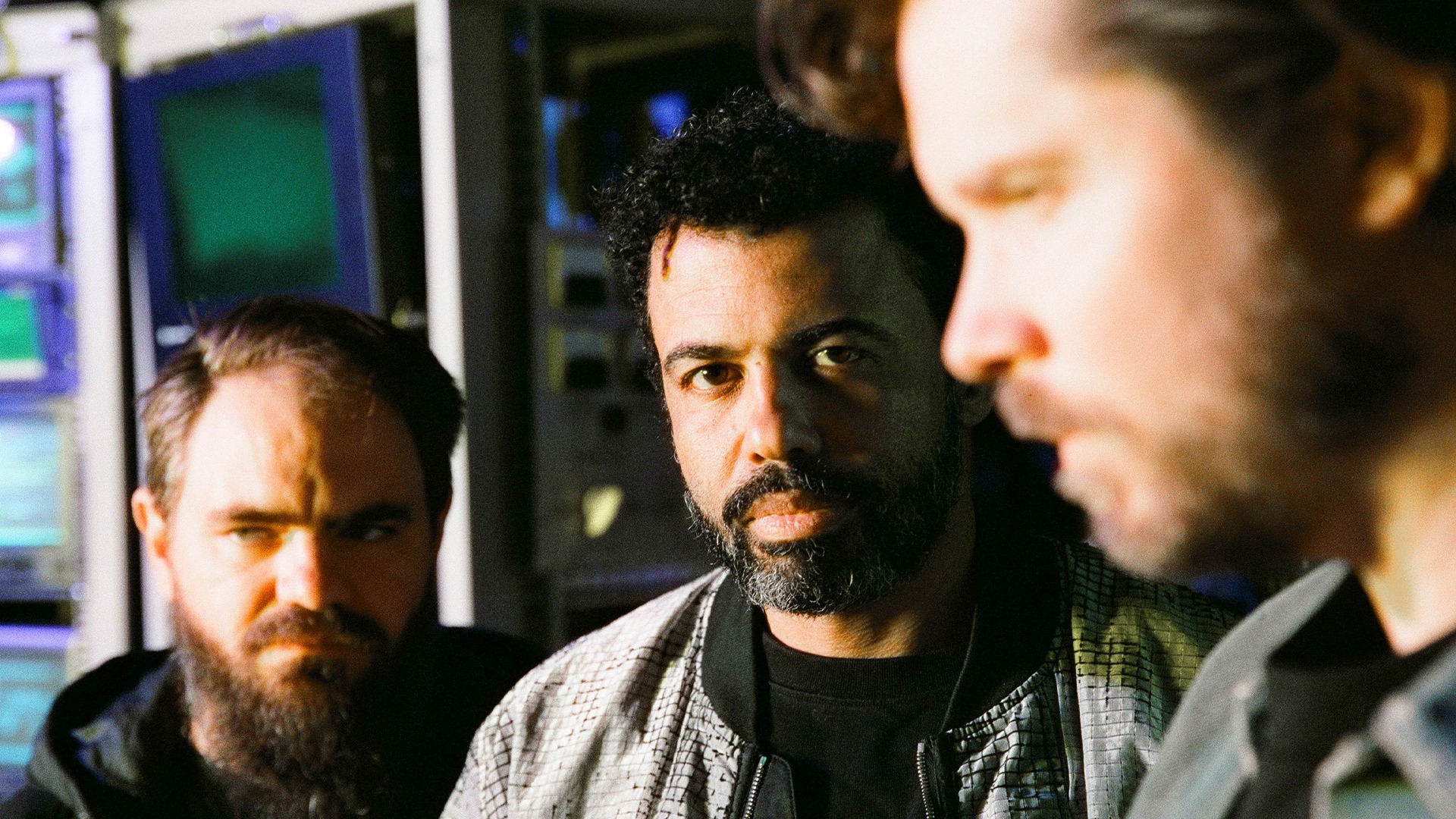 clipping. in Paradiso