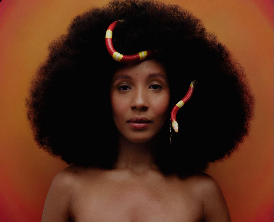 Nabiyah Be Presents Her Debut Album, “O QUE O SOL QUER”