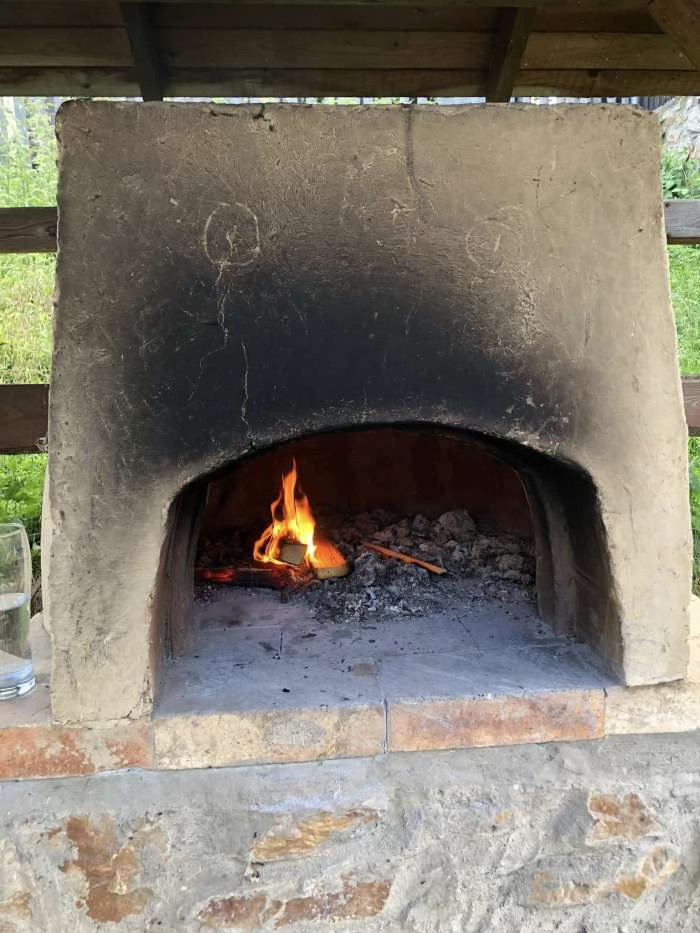 KVÁSKOVÝ CHLÉB A PEČIVO - KROK ZA KROKEM, Z CYKLU JÍME JINAK