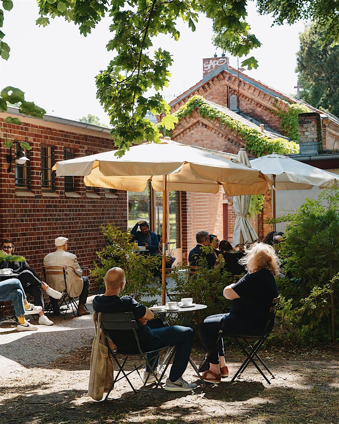 CEMETERY CAFE x CZECH RETRO - Coffee Talk