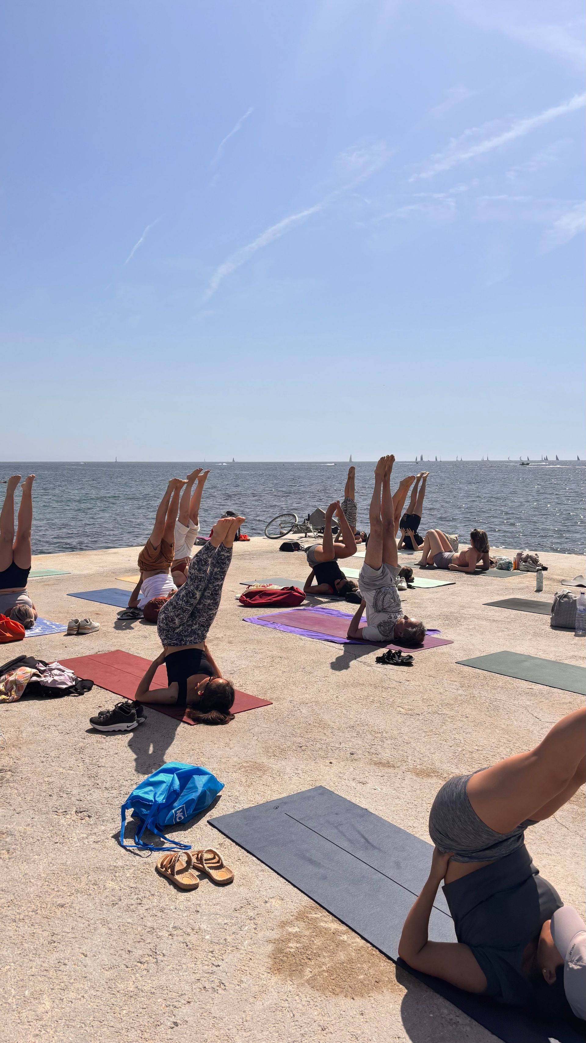🌅 YOGA facing the sea 🌊 
 Sunset 🌅