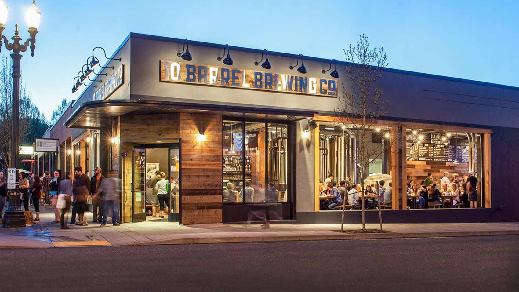 🍻 Saturday Night Bar Crawl: Pearl District Edition