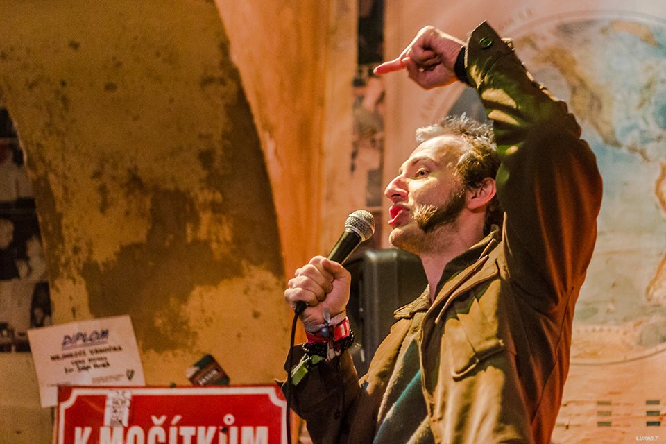 Renesanční slam poetry na zámku Kratochvíle - pod širým nebem!
