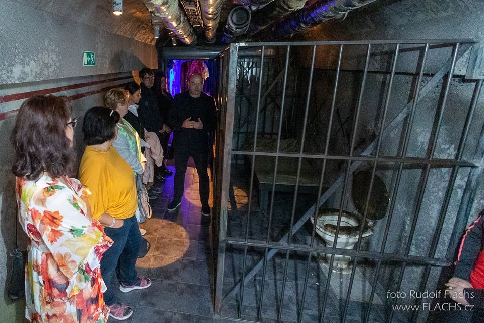 Protidrogový vlak "Revolution train" v Říčanech