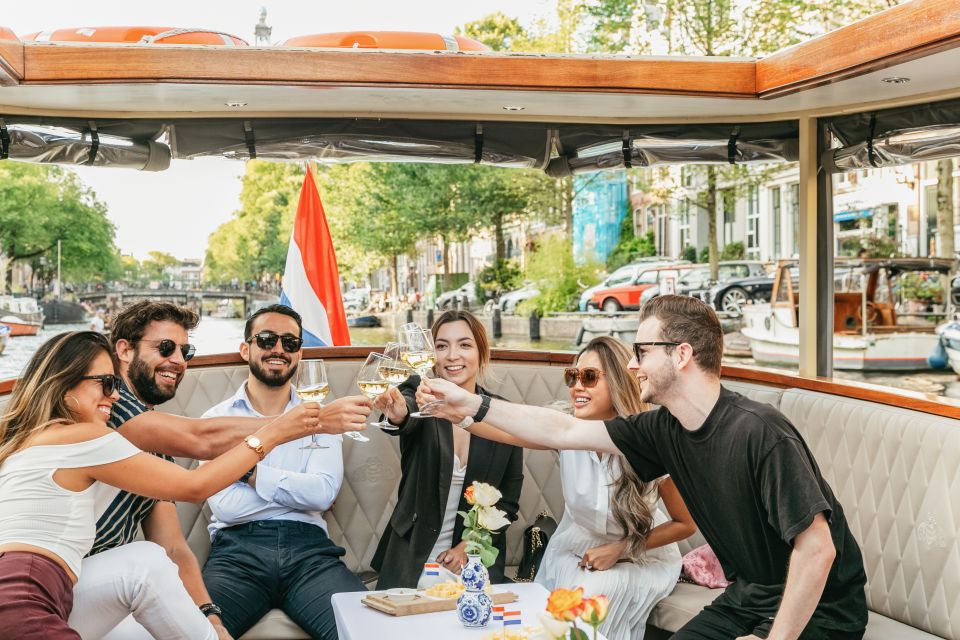 Canal Cruise with Unlimited Drinks - Daily