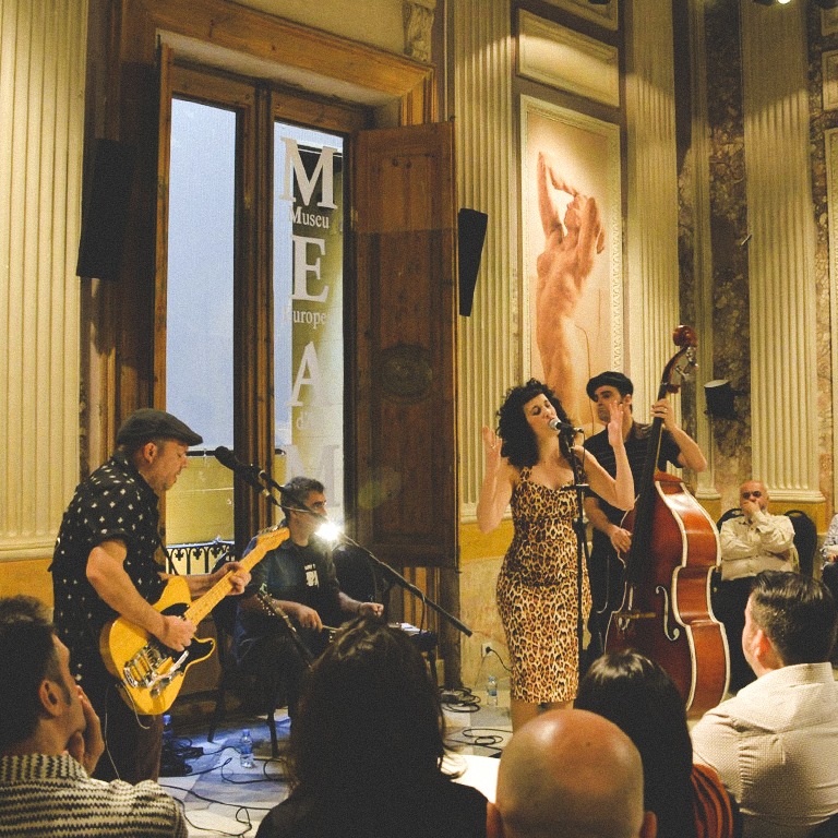 Friday's Blues y visita al MEAM, el Museo Europeo de Arte Moderno | Barcelona