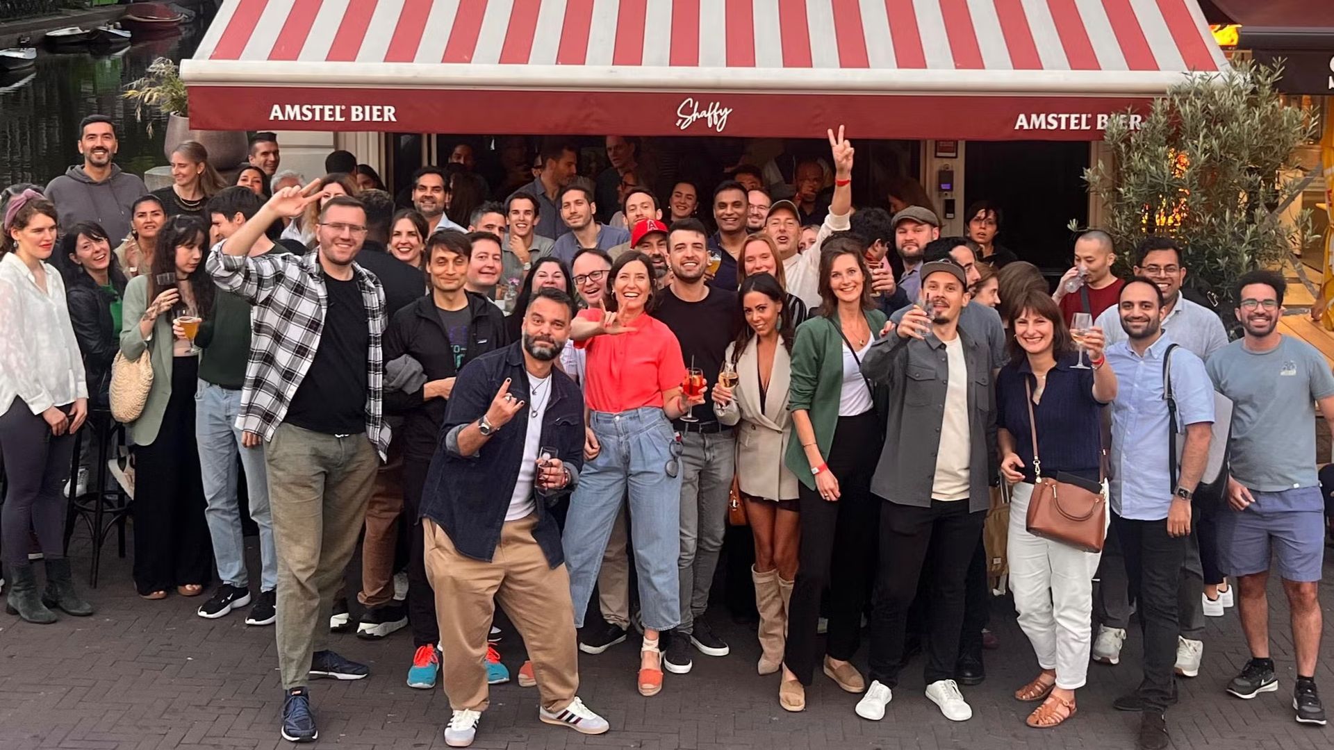 Midweek Crisis Drinks 🍹 Meet Fellow Expats & Make Friends (Vijzelgracht)