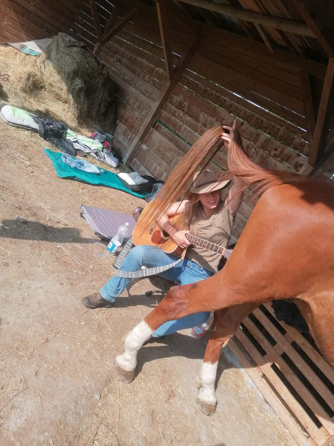 Večer s kytarama