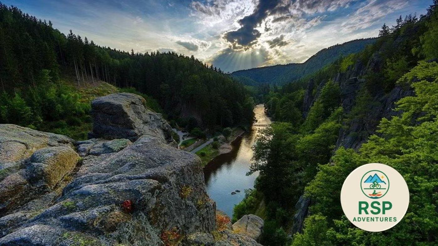 Loket Adventure Quest : Castles, Cliffs & River Thrills