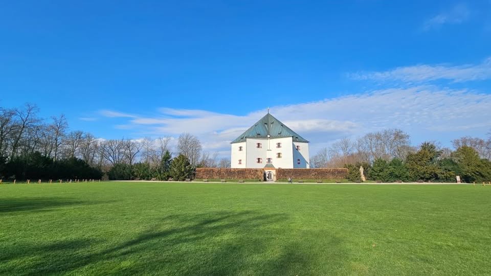 Základní kurz nordic walking - Obora Hvězda, Praha 6