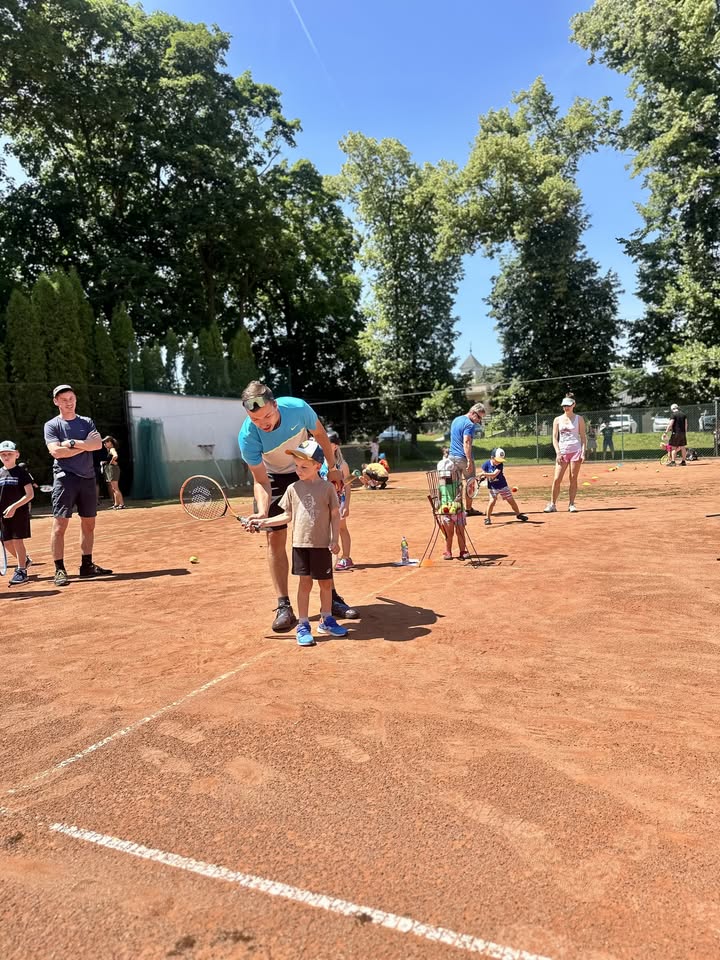 🎾 Nábor dětí & setkání tenisové akademie AA – Brno