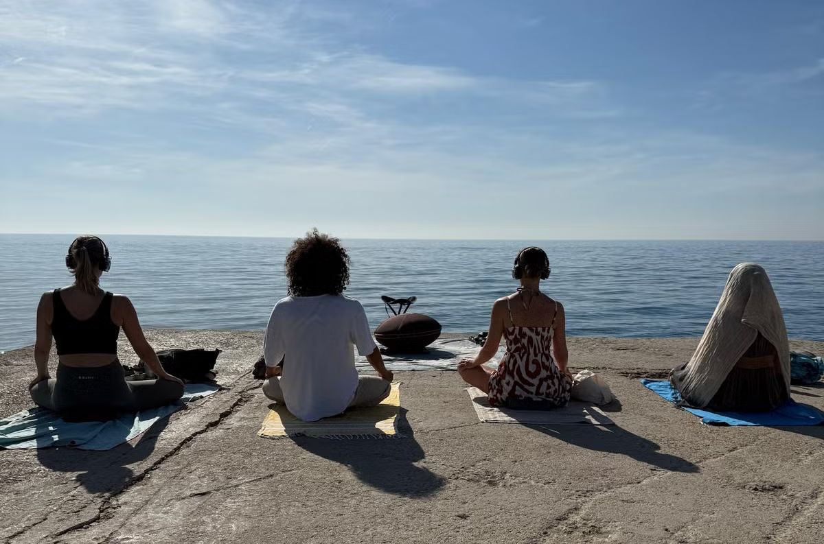 Breathe - Flow - Connect 
Breathwork & Handpan meditation music by the sea 🌊