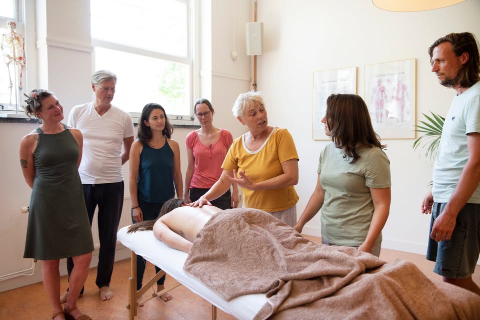 Holistic Massage Course Amsterdam in English (8 days)