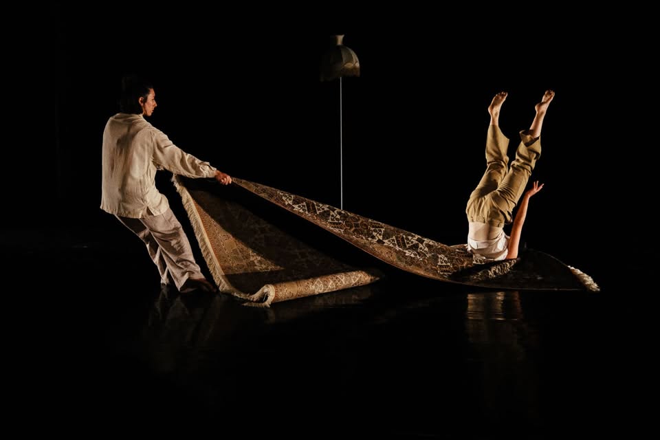 How Now Becomes Then - dance performance by Şiva Canbazoğlu, İlayda Evgin & We Parade!