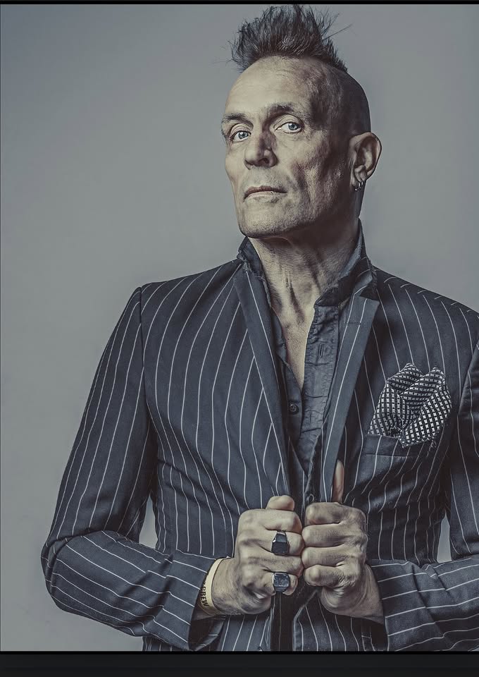 John Robb & Alexander Hacke & Danielle - Lesung: & Talk Goth