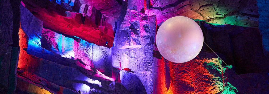 Klang- und Lichtinstallation: Seafoam Palace presents »Roadside Picnic«