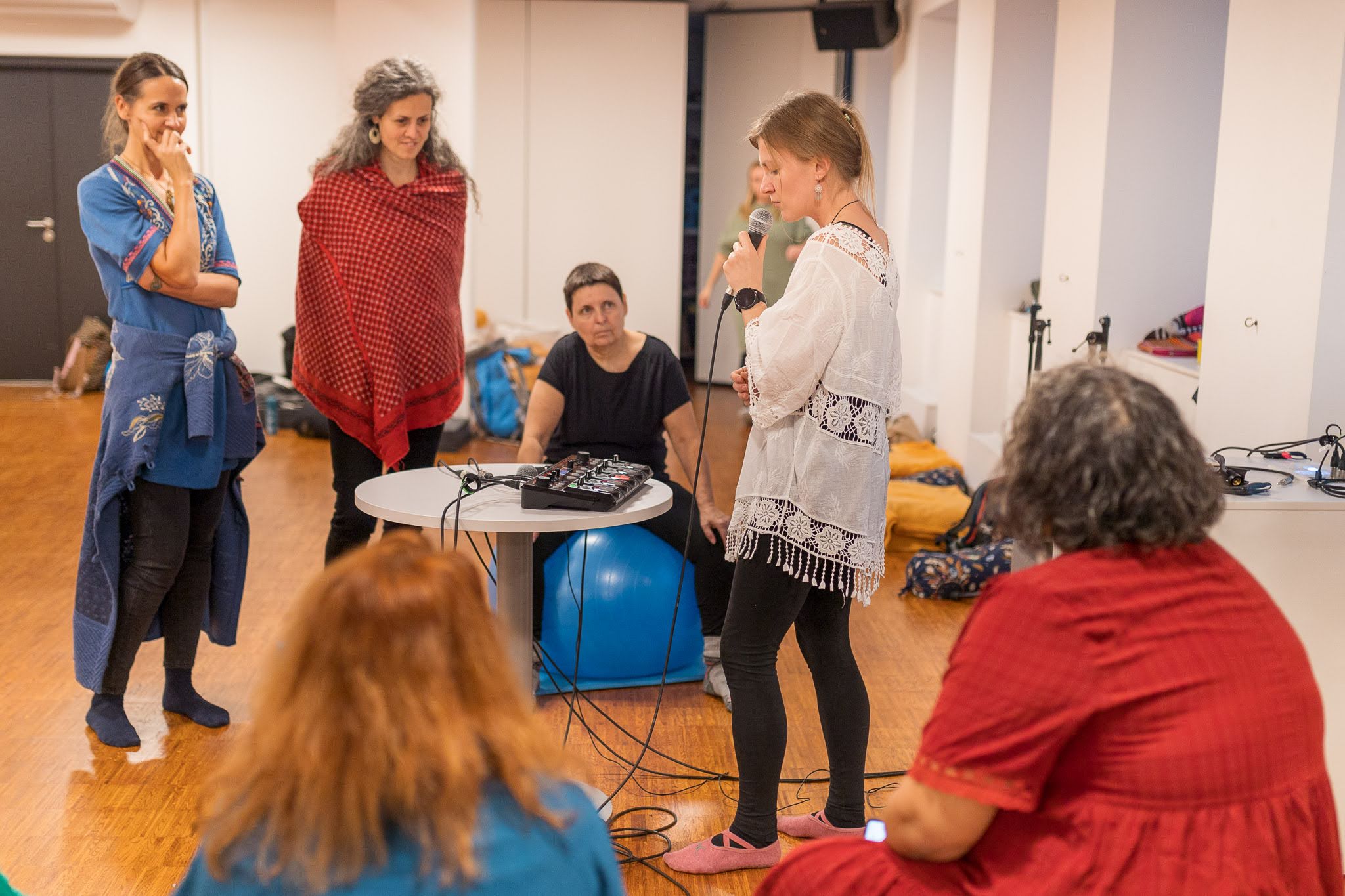 Workshop smyčkování a práce s looperem-vede Ridina Ahmedová