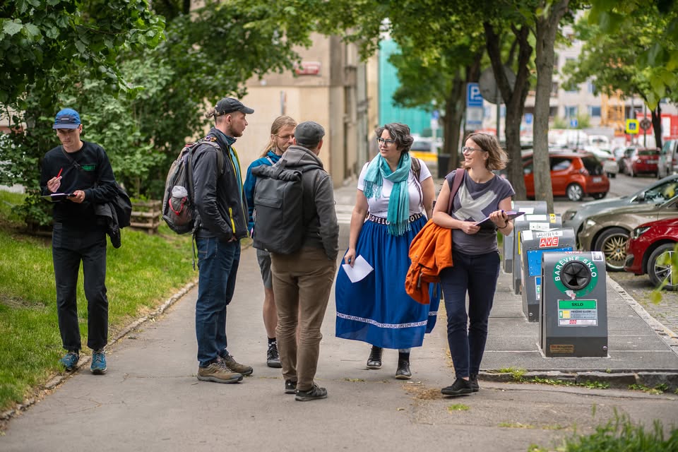 Vycházka po Vysočanech a panelová diskuse: bydlení a výstavba ve střední Evropě