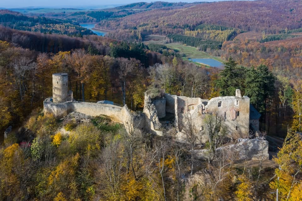 Full-Day Trip to Cimburk Castle