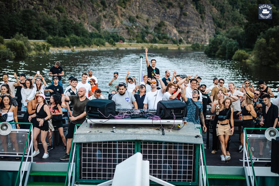 PRAGUE DRUM & BASS BOAT PARTY pres. Beats4Love on Boat