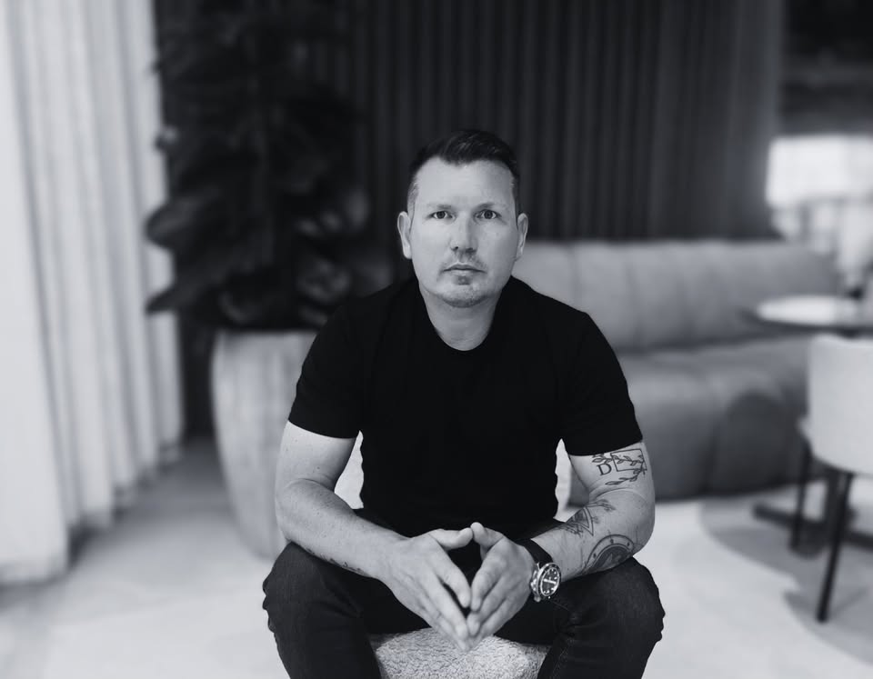 KRÍZOVÁ KOMUNIKÁCIA A DEESKALÁCIA NAPÄTIA PRE ŽENY