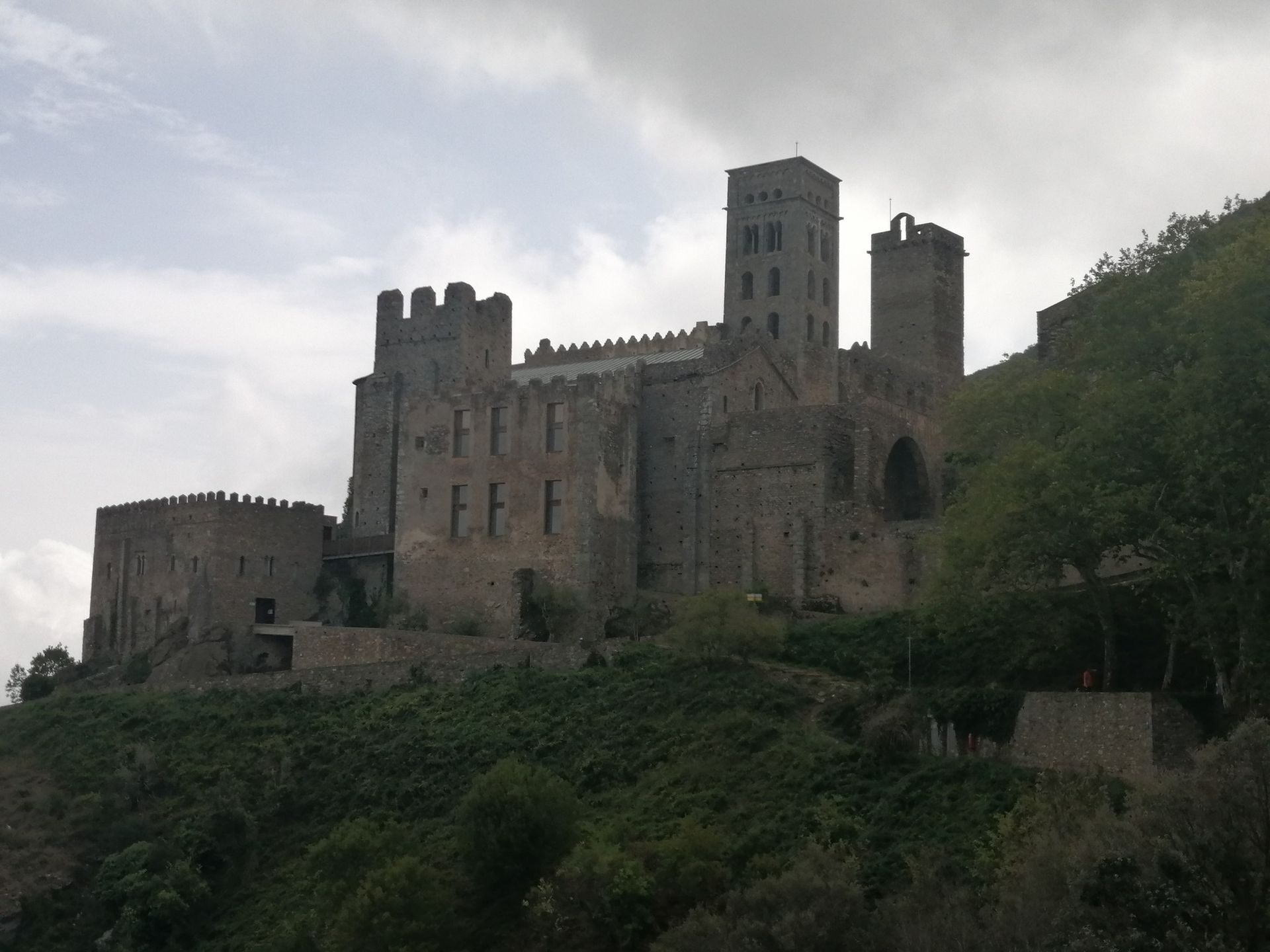 Camí Gironí de Sant Jaume: Sant Pere de Rodes-Vilajuïga (8,5 km)