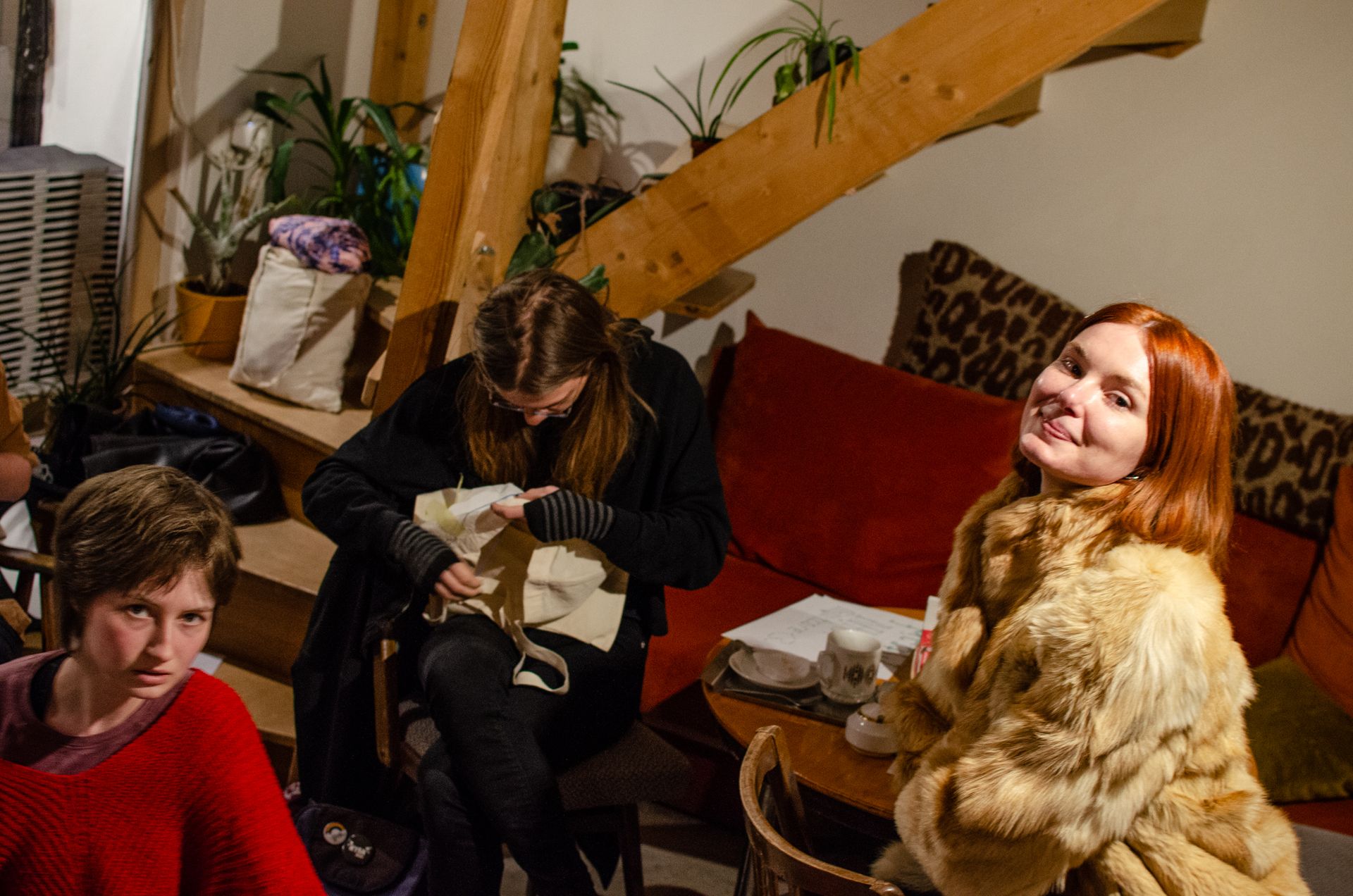 Workshop křížkové výšivky s K͓̽u͓̽n͓̽d͓̽y͓̽C͓̽r͓̽e͓̽w͓̽ - doprovodný program k výstavě