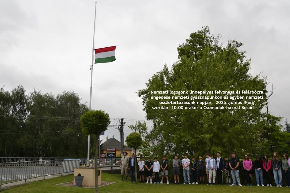 A solemn act of our national flag and letting go to half -mourning on our national mourning day