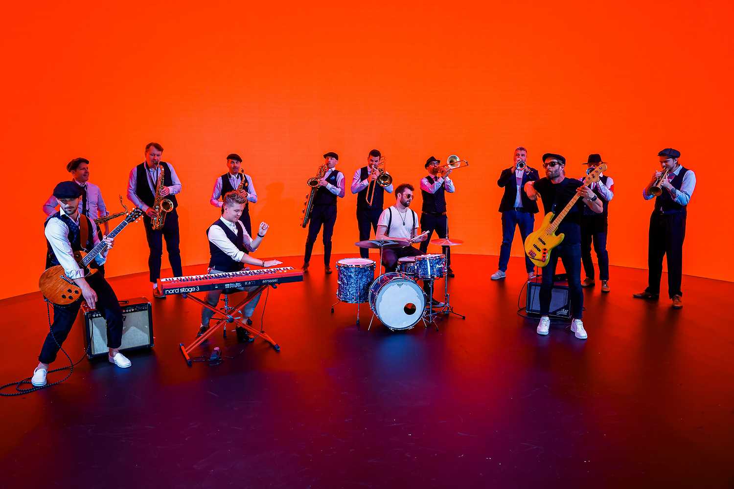 Turné24: B-Side Band (křest alba)