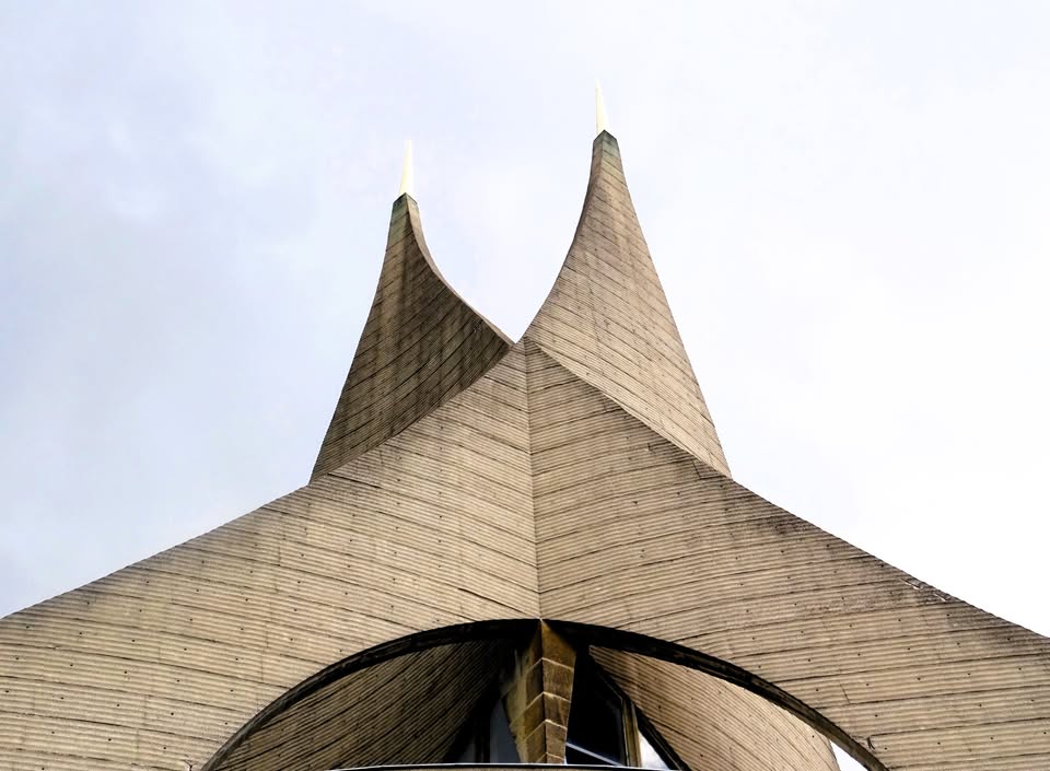 Za historií středověkého kláštera Emauzy a prohlídka botanické zahrady – vycházka pro seniory