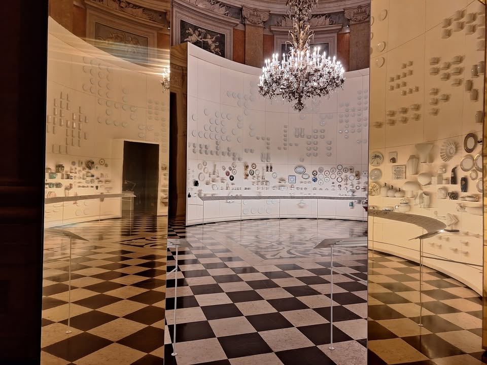 Visita orientada à exposição "Rumo ao Infinito – Vista Alegre, 200 anos de criatividade"