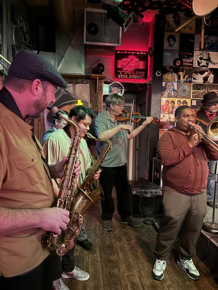 Scott Steele Band hosts Montavilla Station Sunday Night Jam!