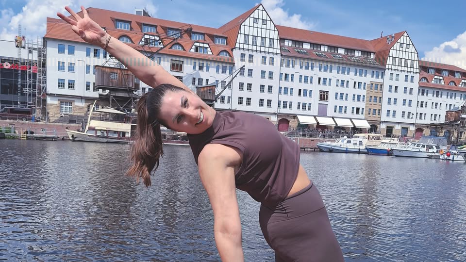 🧘‍♀️🌅 End of Season Sundown Yoga am Tempelhofer Hafen 🌅🧘‍♂️