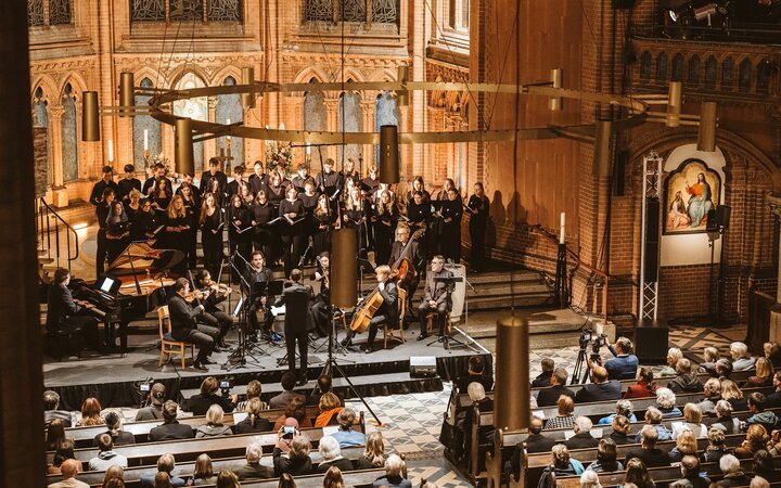 "Sing um dein Leben, Grieche" Lebensmelodien: Musik verfolgter jüdischer Musikerinnen und Musiker