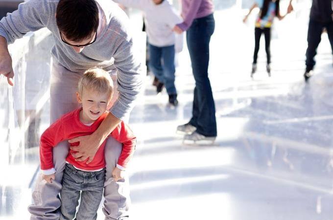 Parenting meetup: afternoon family ice skating