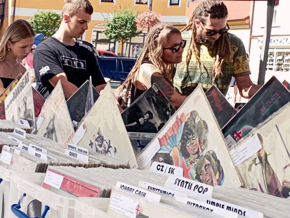 Gramobazár na Retro Feste v Topoľčiankach