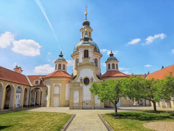 BÍLÁ HORA A INTERIÉRY KLÁŠTERA NA BÍLÉ HOŘE, komentovaná vycházka
