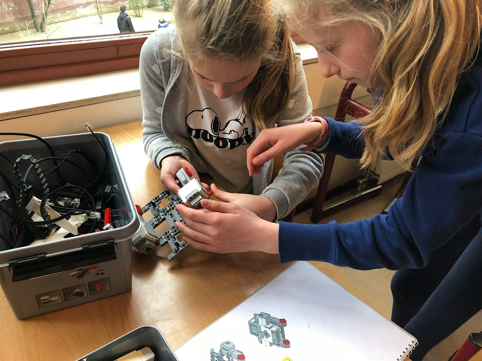 Week #5: NewTechKids 2025 Summer Vacation Bootcamp (8-12): Aug. 11-15